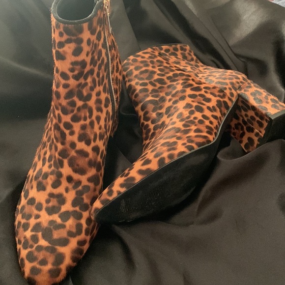 Marc Fisher Leopard Half Boot Size 10M - Picture 3 of 8
